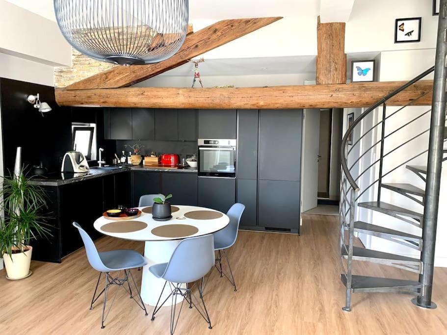 Superbe Appartement Intramuros Avignon Bagian luar foto