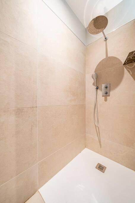 Superbe Appartement Intramuros Avignon Bagian luar foto